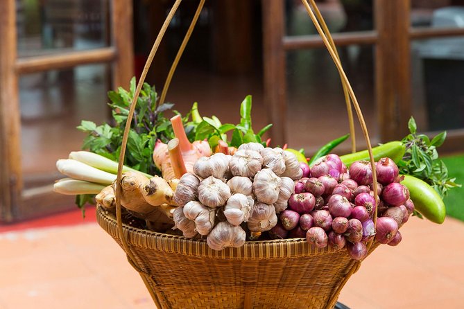 Chiang Mai Home Cooking Class with Garden Tour & Hotel Transfers - Hotel pickup and the short ride to a teak home