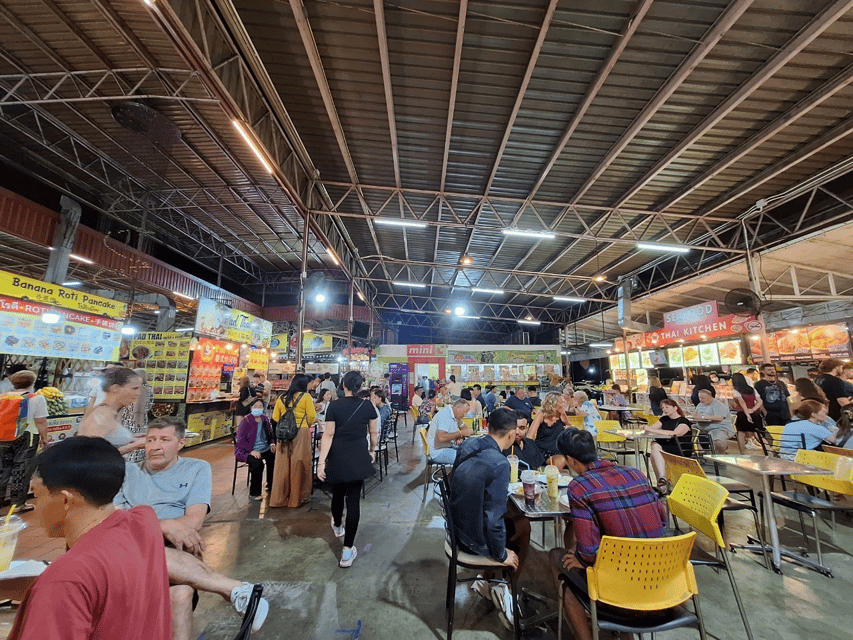 Chiang Mai: Kalare Night Bazaar Boxing Stadium Muay Thai - Food, Drinks, and the Night Bazaar Around It