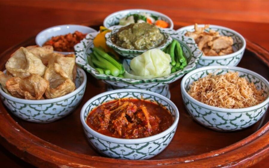 Chiang Mai: Khantoke Dinner with Traditional Performance - Who should book the Khantoke Dinner in Chiang Mai