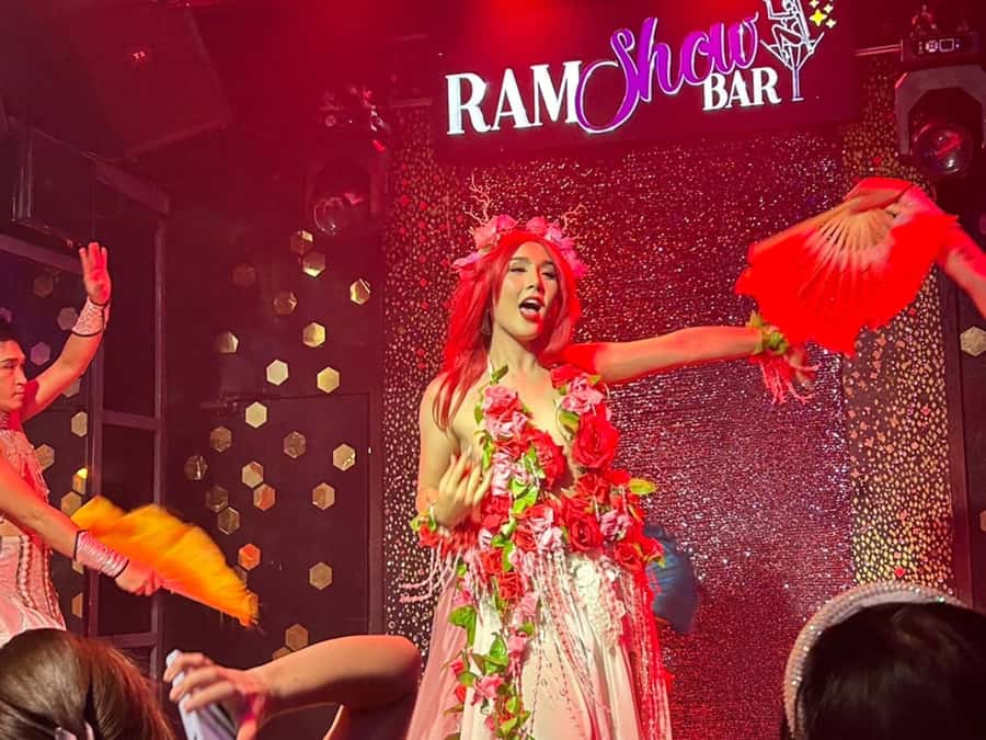 Chiang Mai: Ladyboy Cabaret Show with Dinner and Drinks - Key things to know before you go