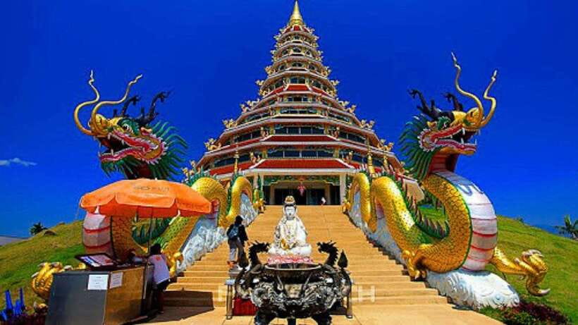 Chiang Mai: Lalita Cafe & White, Blue, Big Buddha Temples - The quick stretch stop at Mae Kachan Hot Springs