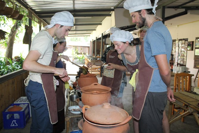 Chiang Mai Lanna Northern Thai Cooking Experience with Locals - The Four Dishes Plus Dessert: What You’ll Learn to Make