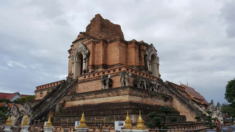 Chiang Mai Light: Tuk Tuk Night Tour with Temples & Markets - Chiang Mai at Night: Why This Tuk-Tuk Plan Feels Right