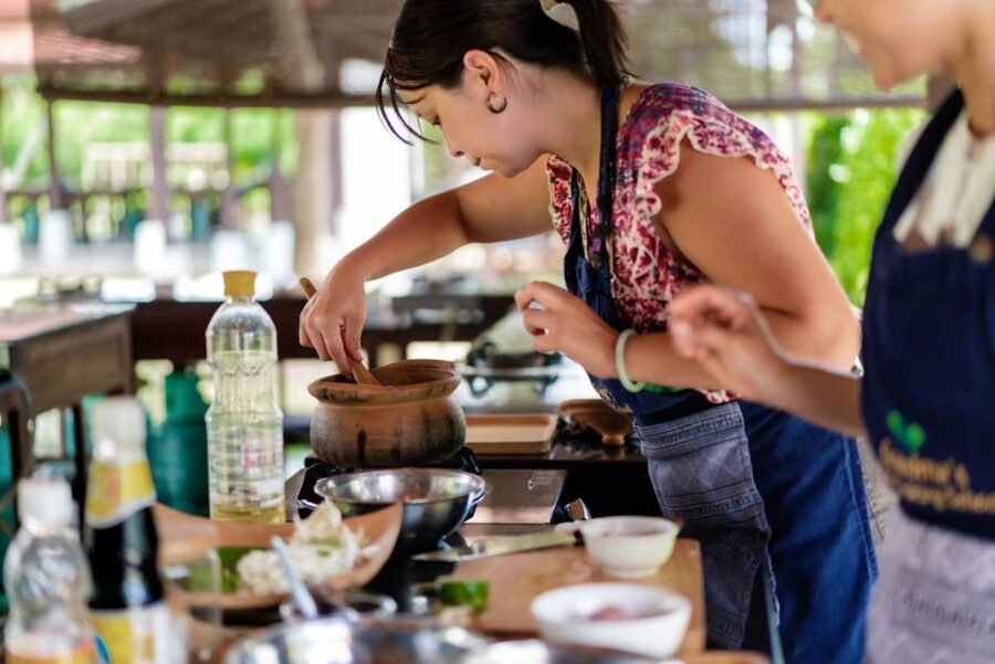 Chiang Mai: Local Northern Thai Cooking Class at Grandma's - Lunch, dessert session, and the food you get to keep enjoying