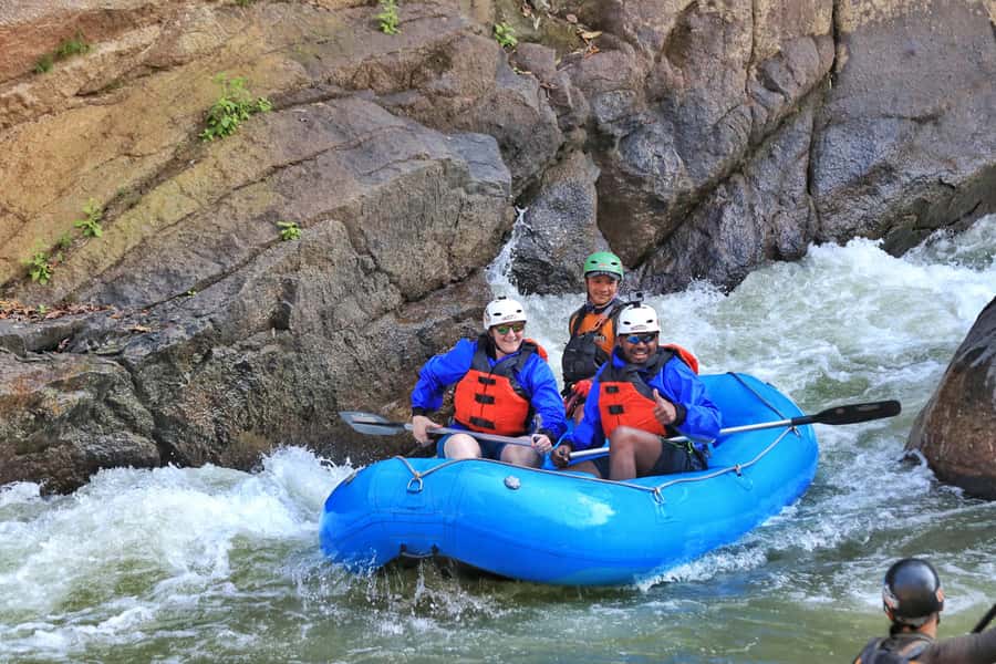 Chiang Mai: Mae Taeng River White Water Rafting - Lunch, showers, and small comforts that keep the day from dragging