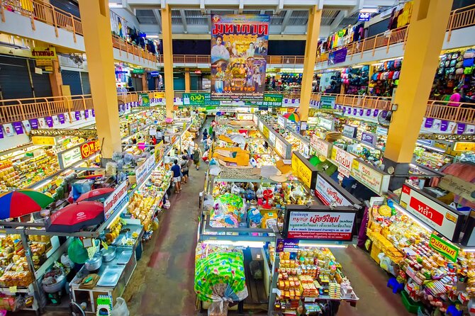 Chiang Mai Michelin Food Walking Tour with Professional Tour Guide - Stop 3: Warorot (Kad Luang) Market for Real Market Energy
