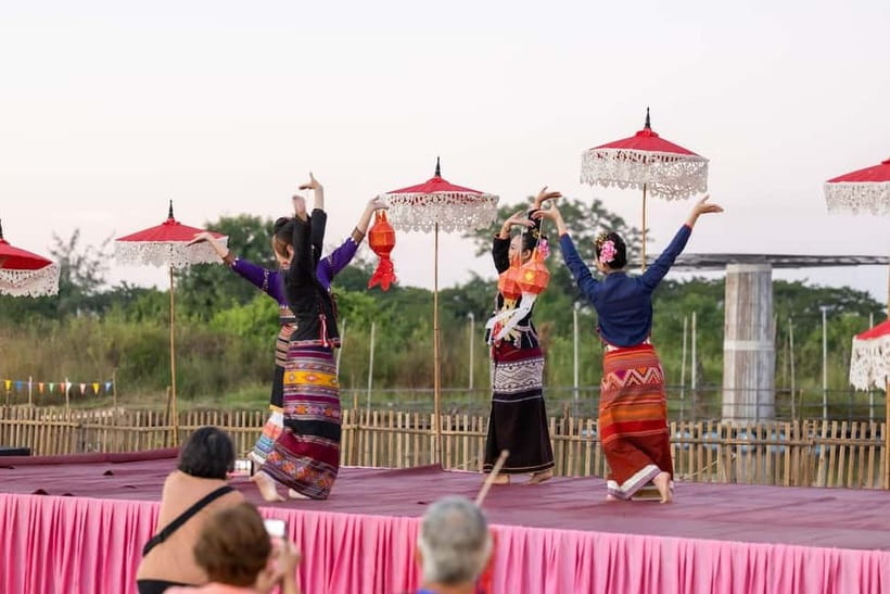 Chiang Mai Moonlight Sky Lantern Loy Krathong Festival 2025 - What Makes Lamphun’s Lantern Night Feel Different