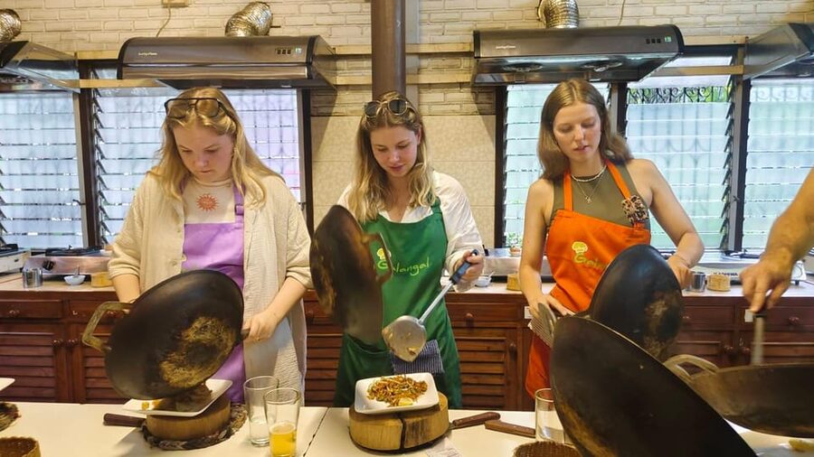 Chiang Mai: Morning Cooking Class with Market Visit - Morning pickup, then straight to Chiang Mai flavors
