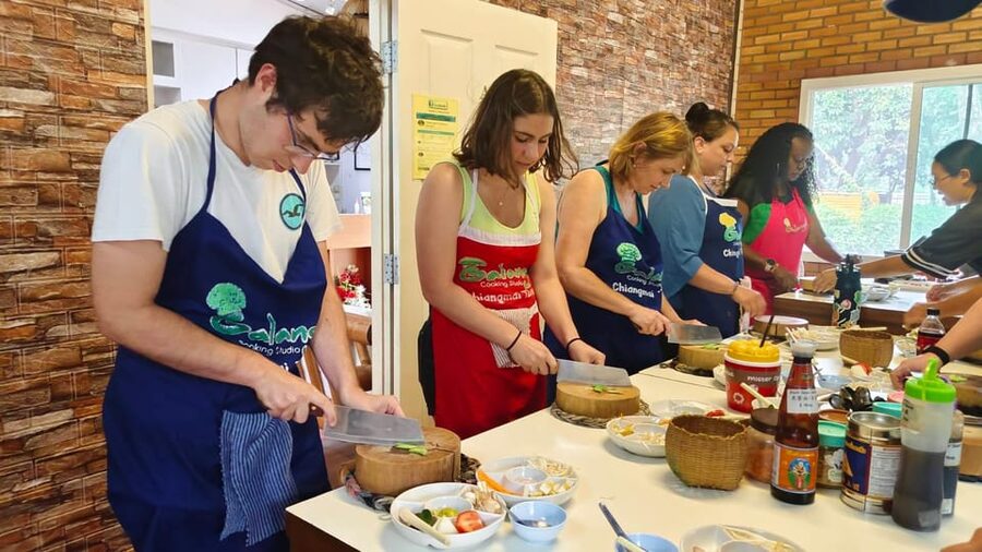 Chiang Mai: Morning Cooking Class with Market Visit - English-led and diet-friendly, with a few practical caveats
