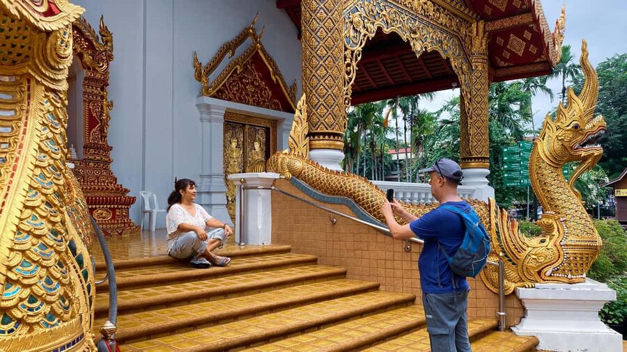 Chiang Mai Old City Twilight Tour: Lanna Majestic Glow - The guide makes it feel authentic, especially in the Q and A