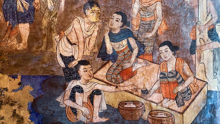 Chiang Mai Old City Twilight Tour: Lanna Majestic Glow - Walking time, comfort, and temple rules that actually affect your day