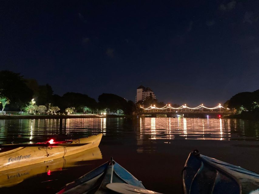 Chiang Mai: Ping River Night Kayaking into City Center - What to Wear and Bring for a Comfortable Night Paddle
