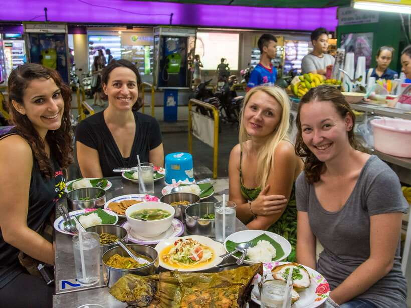 Chiang Mai: Private Historic Old City Bike Tour - Night - Market stop: snacks, street food choices, and a local pace
