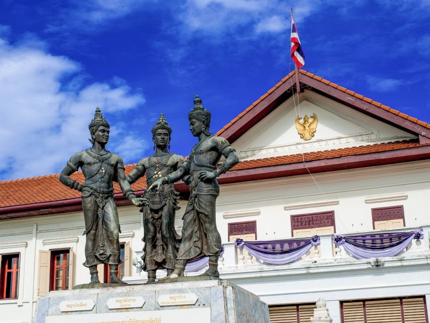 Chiang Mai: Private Tuk Tuk Tour of City Temples With Pickup - Tha Phae Gate: the old city entrance with modern energy