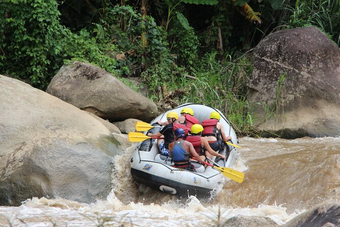 Chiang Mai Rafting in Mae Taeng River with Thai Buffet - Safety Briefing and Gear: How They Set You Up for Grade 3 and 4