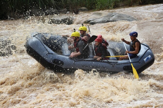 Chiang Mai Rafting in Mae Taeng River with Thai Buffet - Riverside Thai Buffet Lunch: Fuel That Actually Tastes Good