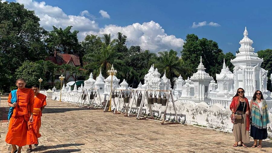 Chiang Mai: Silver Craftwork Temple Tour with Monk Meeting - Wat Suan Dok: A Guided Temple Visit With Real Photo Moments