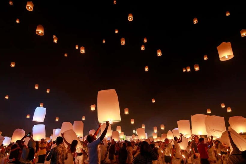 Chiang Mai Sky Lanterns Festival 2025 - Why Yee Peng in Chiang Mai hits harder than a standard show