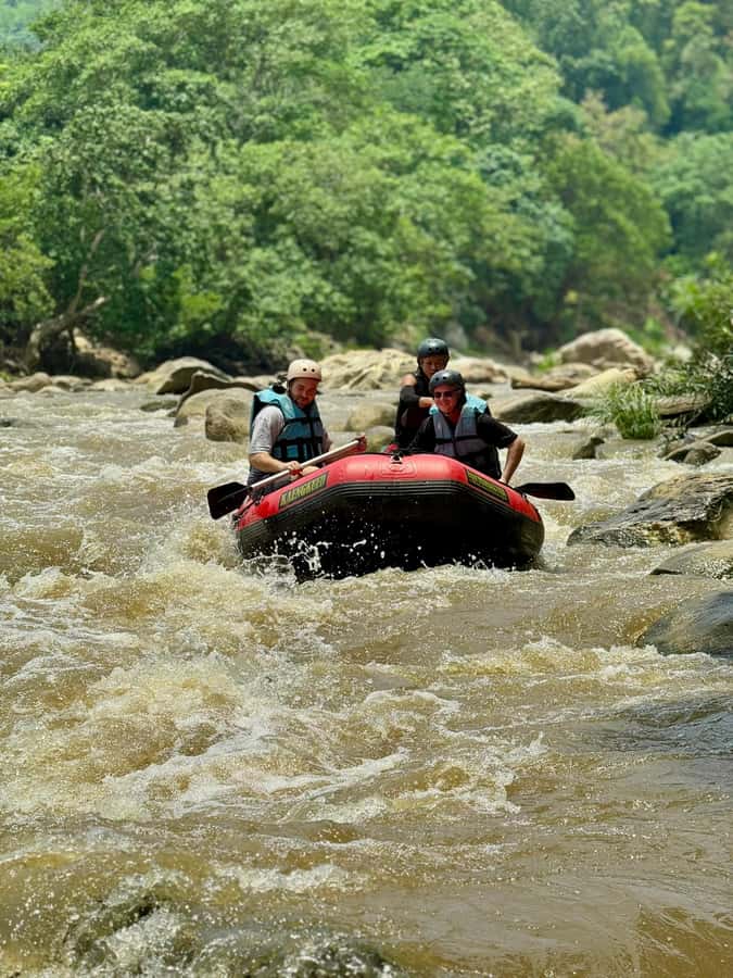 Chiang Mai: Sticky Waterfall and Rafting Day Trip - White-Water Rafting on Mae Taeng: Level 3 to 4 Thrills, With Safety Gear