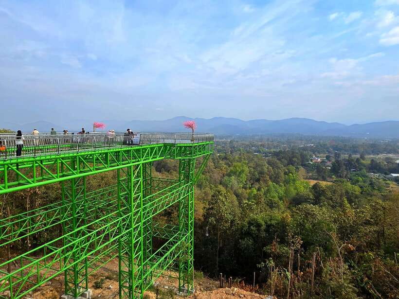 Chiang Mai: Sticky Waterfall scenic loop unseen lake &temple - Price and value: is $48 a smart buy?