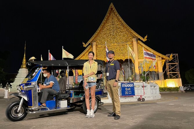 Chiang Mai Street Food Tour by Tuk Tuk with Pick Up - The temple plan: why Wat Chedi Luang and Wat Phra Singh make snack time better