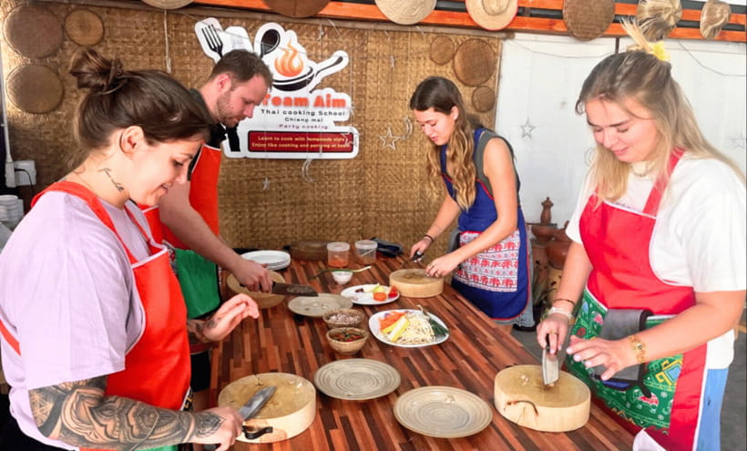 Chiang Mai : Super Fun Thai Cooking Class - Open-Air Cooking: Comfort, Heat, and Real Atmosphere
