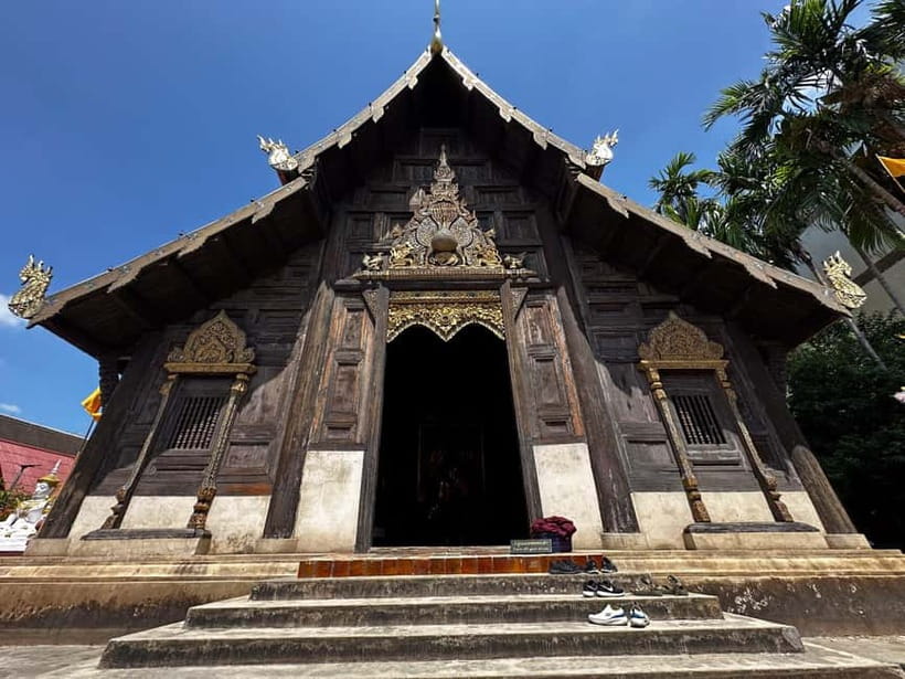 Chiang Mai: Temple And City Walking Tour Part I - Wat Pan Tao: Lanna-Style Ordination Hall and Buddha Mural Stories