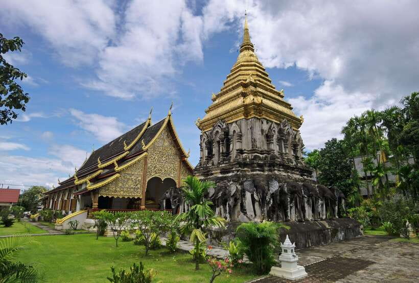 Chiang Mai: Temple & City Tour Part II - Temple etiquette you’ll actually use (dress, quiet, and worship basics)