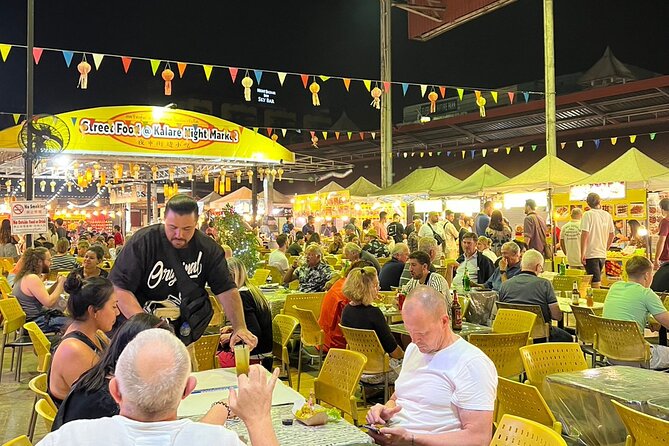 Chiang Mai Temples and Market Tuk-Tuk Evening Night Tour - Wat Phan Tao: older than it looks, free entry, quick context