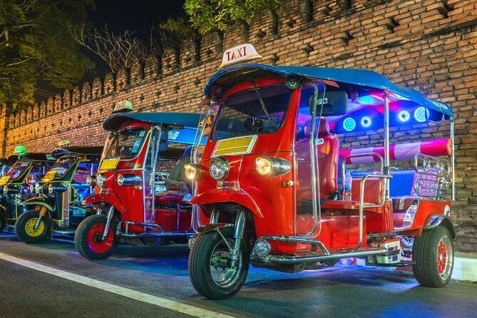Chiang Mai Temples and Market Tuk Tuk Night Tour - Key points to know before you go