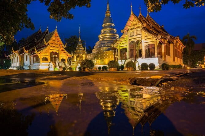 Chiang Mai Temples and Market Tuk Tuk Night Tour - Why the 6:30 pm slot makes a difference for night temples