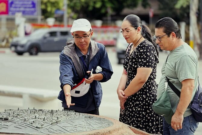 Chiang Mai Temples Visit Walking Tour with Ex-Monk Guide Part 2 - The walk begins at the Three Kings Monument, then you move fast