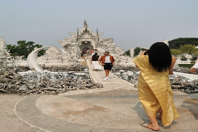 Chiang Mai to Chiang Rai White, Blue, Red Temples Long Neck Tour - Wat Rong Khun, the White Temple: What to Notice in 45 Minutes