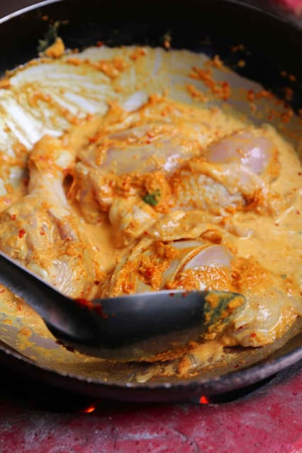 Chiang Mai : Traditional Northern Cooking Class - Homemade Chili Sauce: Learn Heat Control and Flavor Balance