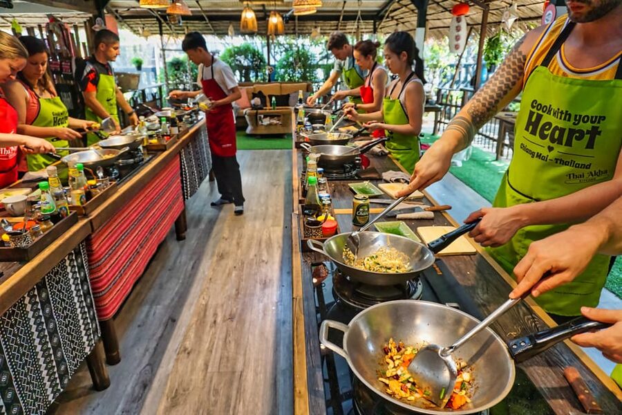 Chiang Mai: Traditional Thai-Akha Cooking Class& Market Tour - Spice Control and Teaching Style: The Part That Makes It Fun