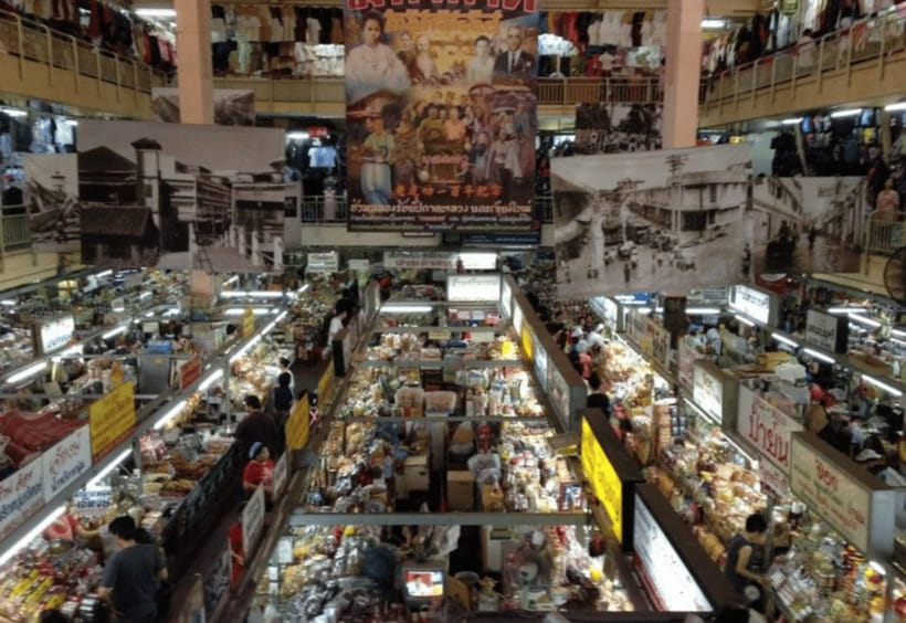 Chiang Mai Tuk Tuk: Old City Private Day Tour - Three Kings Monument and the Chiang Mai City Arts and Cultural Centre