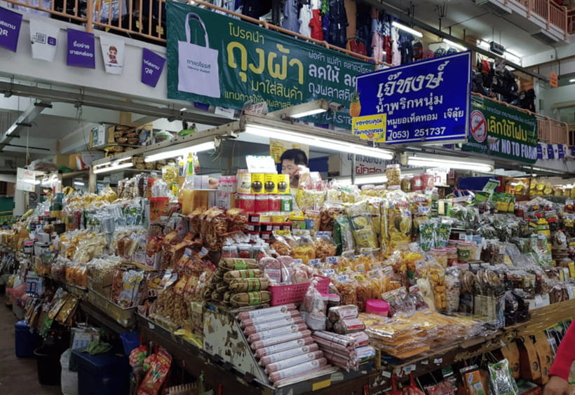 Chiang Mai Tuk Tuk: Old City Private Day Tour - Wat Chedi Luang: chedi ruins, Emerald Buddha connections, and why this stop matters