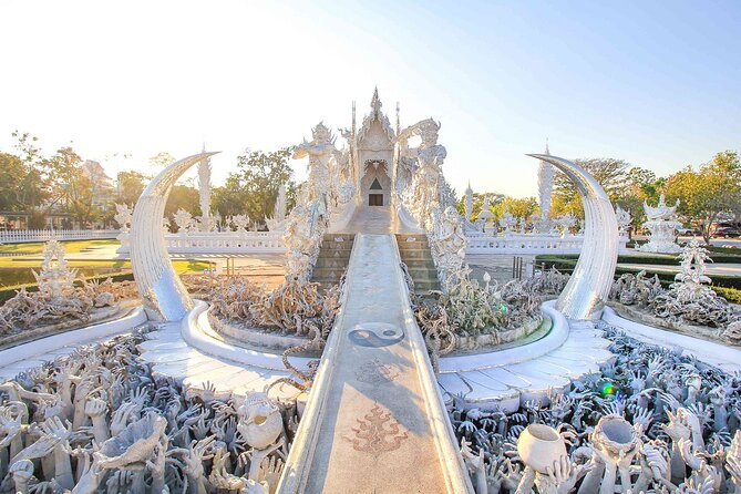 Chiang Rai Full Day Tour with Boat Trip and Longneck Village - Guides and pacing: when the day feels smooth, it’s magic