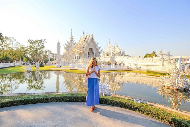 Chiang Rai Full Day Tour with Boat Trip and Longneck Village - Stop by stop: Mae Khachan to Wat Rong Khun, Black House, Blue Temple