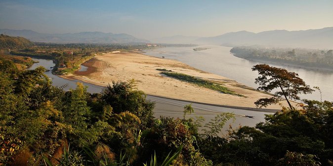 Chiang Rai, Golden Triangle and Long Neck Karen - From pickup to drop off: how the private pace feels