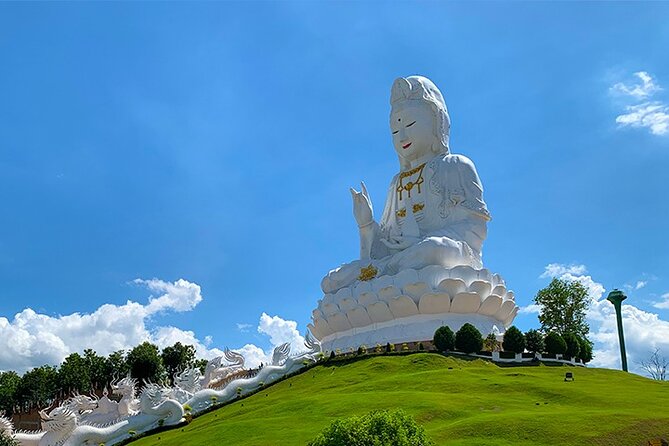 Chiang Rai Temples Private Tour from Chiang Mai - All Inclusive - Wat Phra That Doi Khao Kwai: mountain air and panoramic views