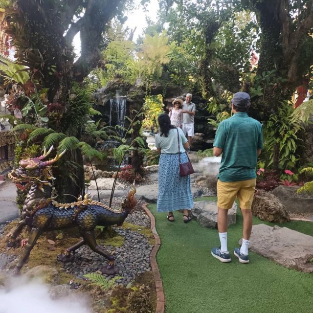 Chiang Rai: Temples Trip with Sang Kaew and Lalitta Cafe - Lalitta Cafe in Chiang Rai, a themed break with real food