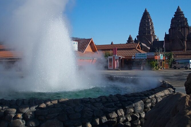 Chiang Rai Tour: Hot Spring,White Temple, Golden Triangle, Yao - Golden Triangle and Chiang Saen: a border region with huge river meaning