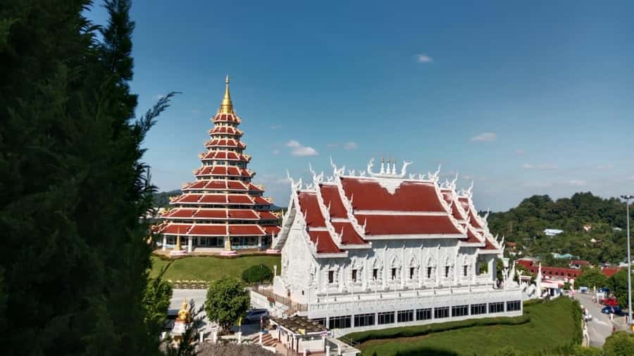 Chiang Rai White Temple and Blue Temple Day Tour - A full-day Chiang Rai temple road trip that actually has structure