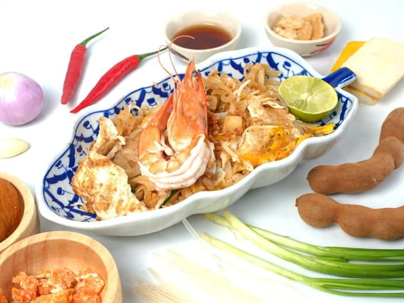 Chiangmai: Cooking Class by Chef only 4 people Market visit - The local fresh market stop, and why it changes the class
