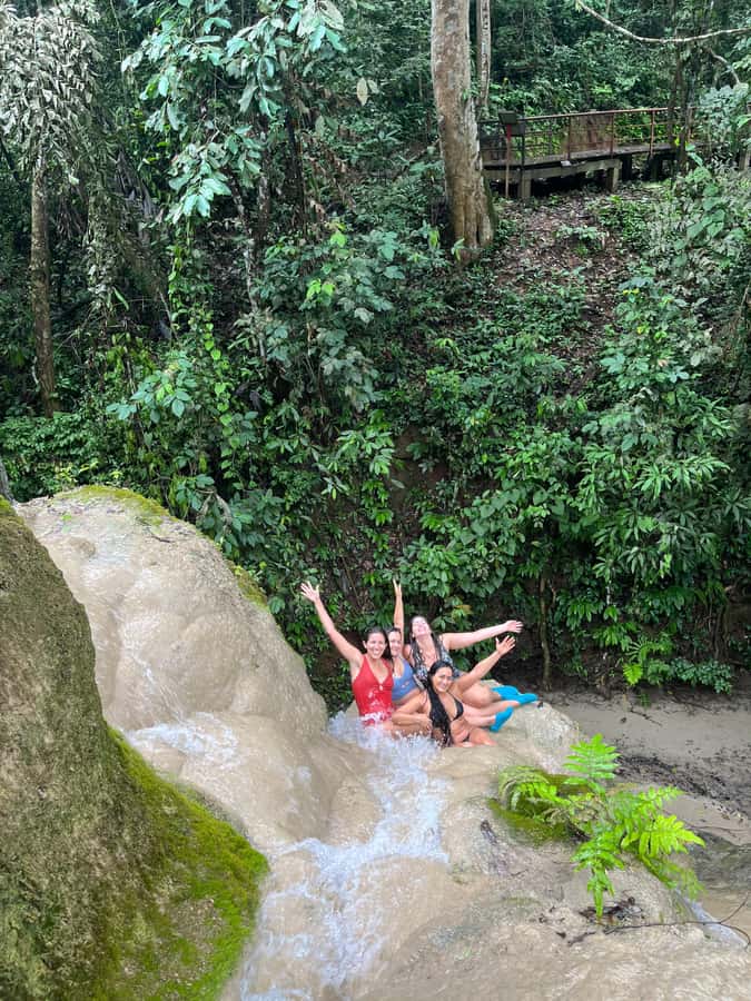Chiangmai : Take care elephants+poopaper, sticky waterfalls - Bua Thong sticky waterfalls: where limestone gives you that stuck-to-your-shoes feeling