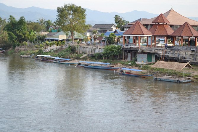 Chiangrai Hot Highlight 2 days - Golden Triangle at the Ruak and Mekong confluence: more than a photo stop