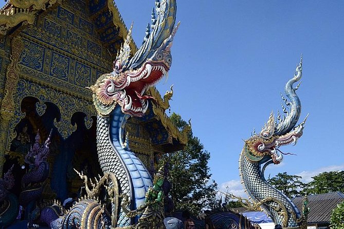 Chiangrai Round Trip Classic Tours 3 Days 2 Nights - Day 3: Wat Rong Khun (White Temple), Mae Kunag Dam lunch, hot spring soak, and Bor Sang umbrellas