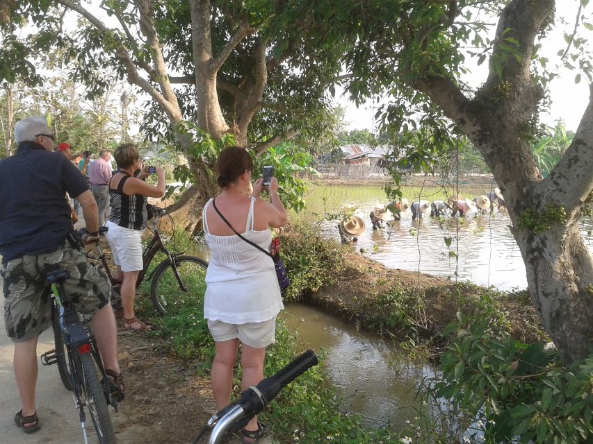 Colors of Chiang Mai Guided Bicycle Tour - Village makers, local temple stop, and the kind of Buddhism you can ask about