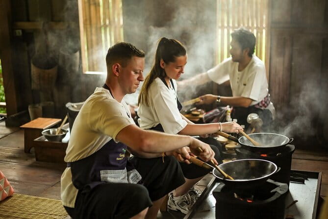 Cook Local Northern Thai Food in Traditional House - Market morning in Chiang Mai: ingredients you can name